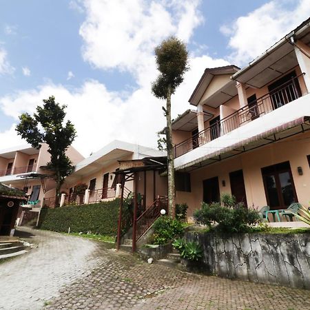 Villa Keluarga Bre Batunanggar Berastagi Bagian luar foto